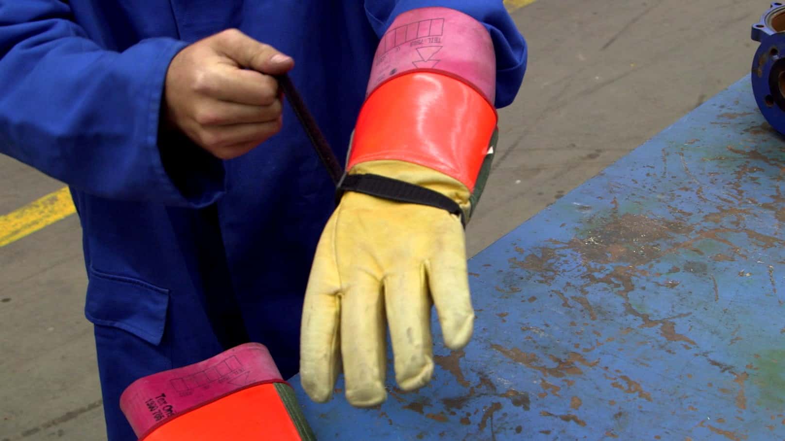 Hand Safety - OSHA Safety Training Video